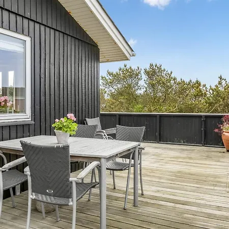 Eila - 1km From The Sea By Interhome